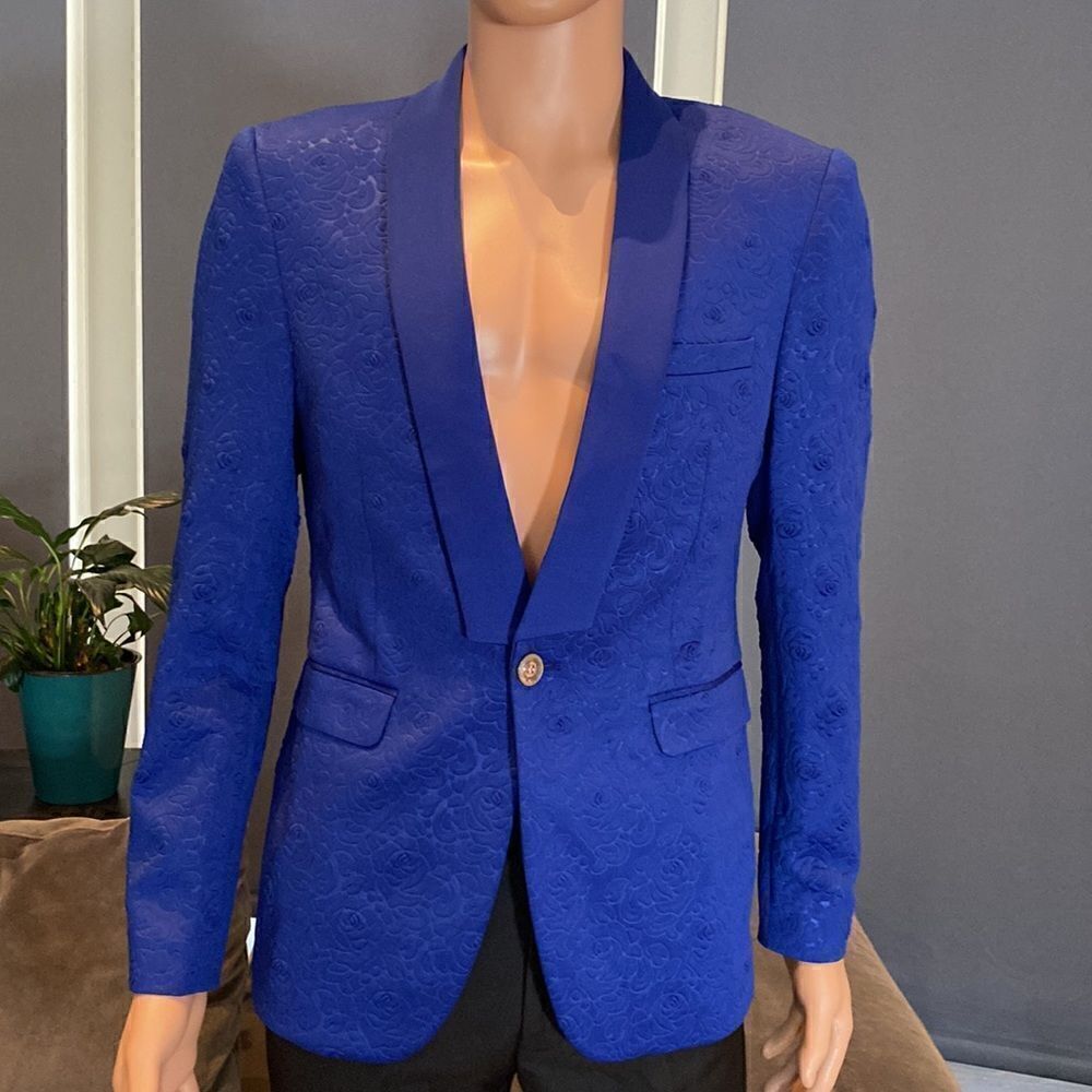 Men’s Mogu Blue Slim Fit 2 Piece Suit with Floral Design One Button Size 36 NWT